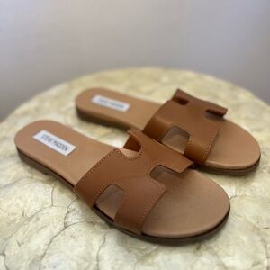 NWOT Steve Madden Sandals size 8
